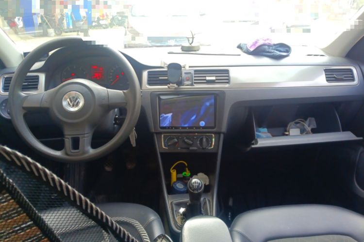 Used Volkswagen Santana 2013 1.4L Manual Comfort Edition Center Console