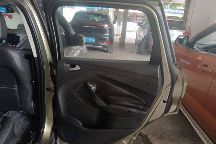 Used Ford Kuga 2017 EcoBoost 180 Two-Wheel-Drive Tiger Leap Model