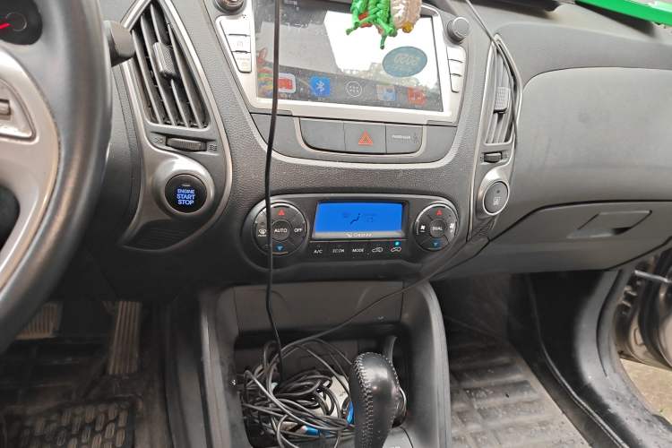 Used Hyundai ix35 2015 2.0L Automatic 2WD Smart Type China IV
