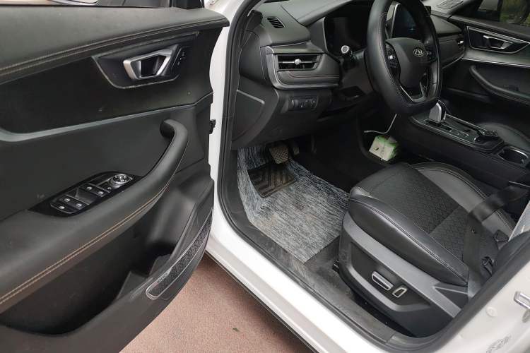 Used Chery Tiggo 8 2020 Facelifted Version 290TGDI Automatic Elite Edition Driver Seat