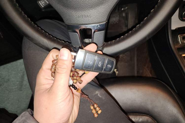 Used Volkswagen Magotan 2016 1.8TSI Smart Comfort Model Vehicle Key