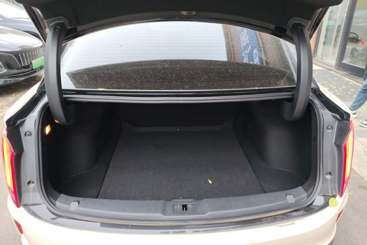 Used Hongqi E-QM5 2024 610 km PLUS