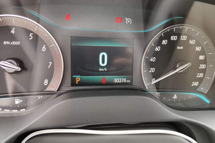 Used Buick GT 2019 15T Dual-Clutch Connected Elite Model China VI Odometer Close Up