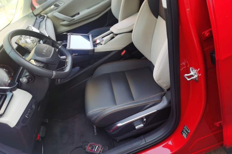 Used Lynk & Co 06 2020 1.5T Type Plus