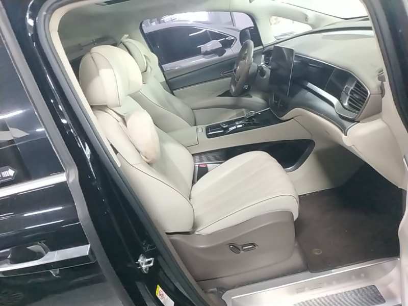 Used Denza D9 2022 DM-i 970 Four-Wheel Drive Flagship Model — 24