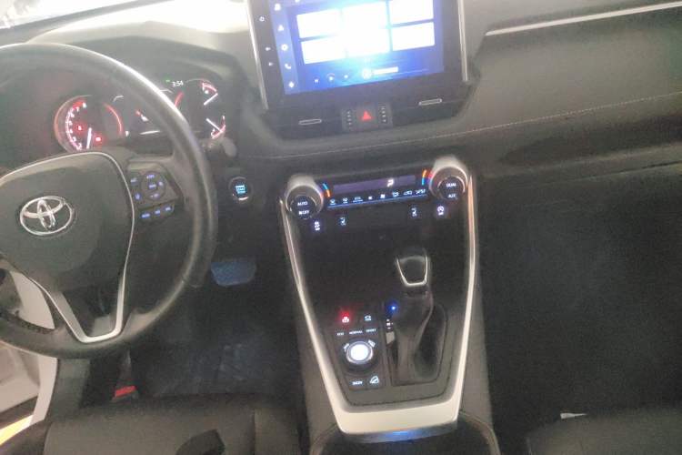 Used Toyota RAV4 2021 2.0L CVT Four-Wheel Drive Premium Edition