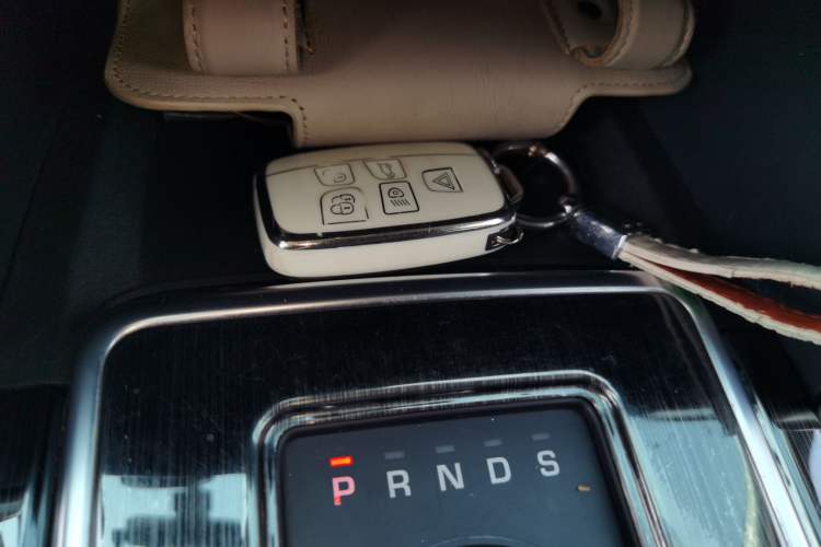 Used Land Rover Discovery Sport 2019 240 PS SE Version China V Standard Vehicle Key