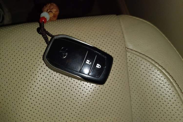 Used Toyota Highlander 2015 2.0T Four-Wheel Drive Luxury Edition 7-Seater