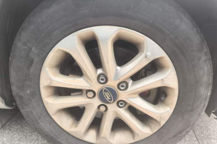 Used Ford Focus 2013 Hatchback Classic 1.8L Automatic Base Model