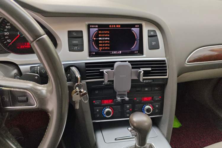 Used Audi A6L 2011 2.0 TFSI Automatic Standard Edition Audio And AC Panel