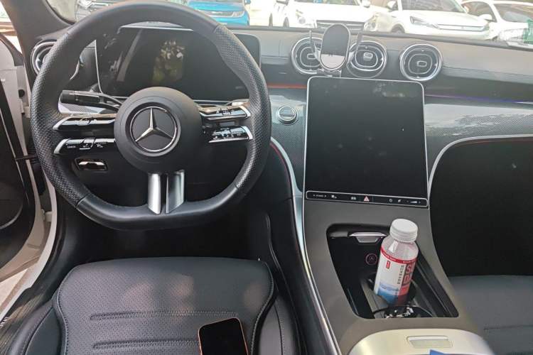 Ojetý Mercedes-Benz C-Class 2024 Second Facelift C 260 L Sport Edition