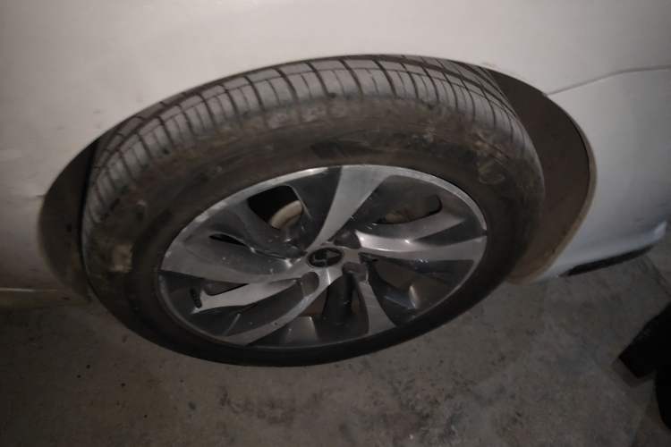 Used DS 5LS 2016 1.6T Luxury Edition THP160 Right Front Wheel Hub