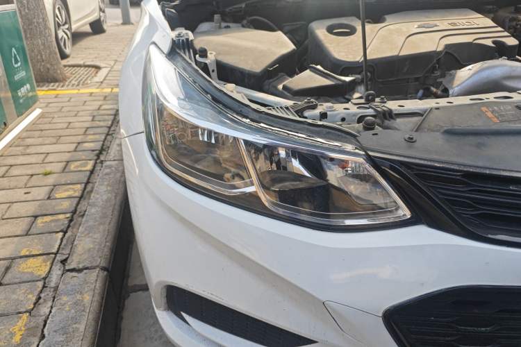 Used Chevrolet Cruze 2018 Redline 320 Automatic Pioneer Edition