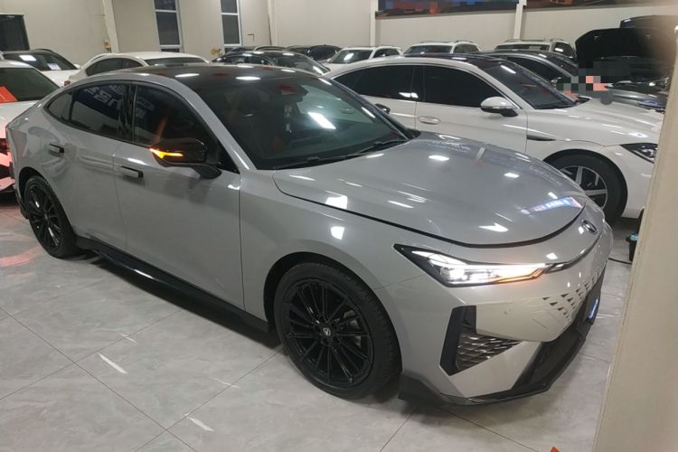 Used Changan UNI-V 2024 1.5T Prestige Sport Edition
