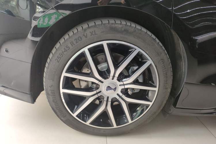 Used Denza Z9 2024 630 km All-Wheel Drive Max Version