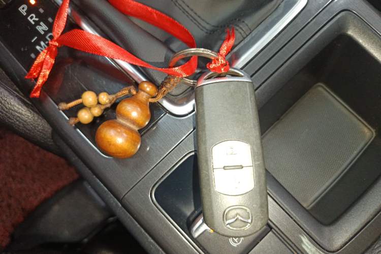 Used Mazda CX-5 2015 2.0L Automatic Two-Wheel Drive Urban Version
