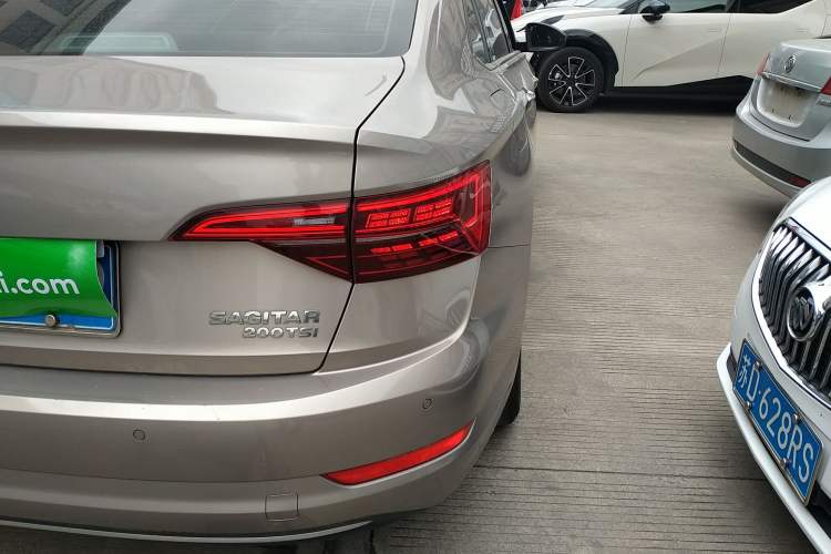 Used Volkswagen Sagitar 2020 200TSI DSG Comfort Version China VI Standard Right Rear Taillight