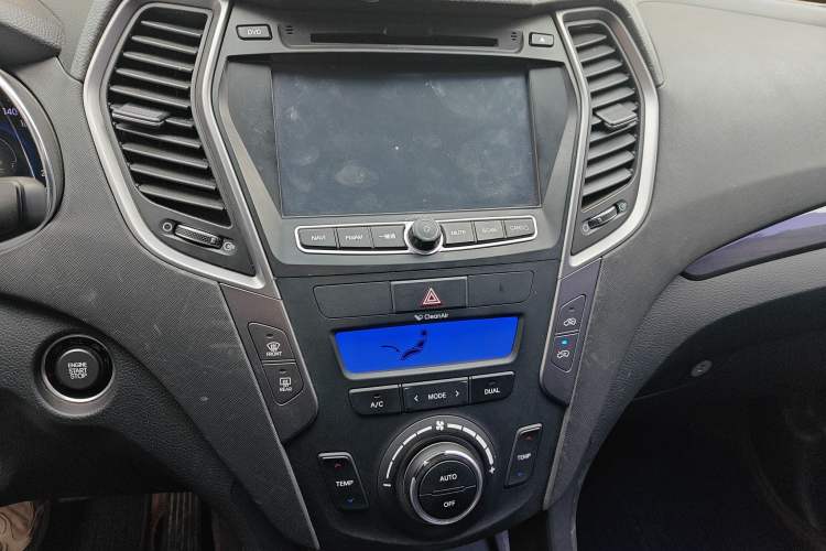 Used Hyundai Santa Fe 2013 2.4L Automatic Two-Wheel Drive Smart Version