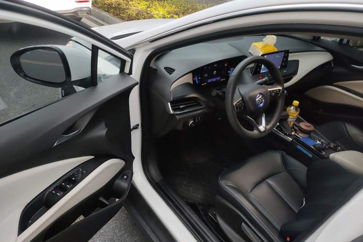 Used Buick Velite 6 2020 Plug-in Hybrid Connected Fashion Model