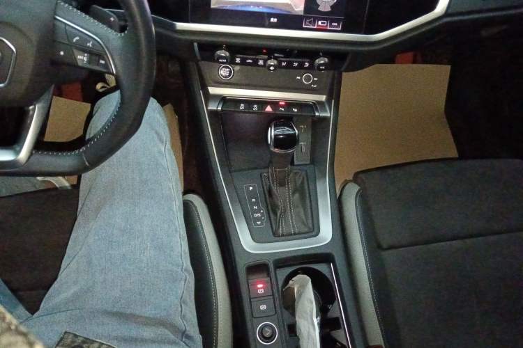 Used Audi Q3 2021 35 TFSI Fashion Dynamic Model