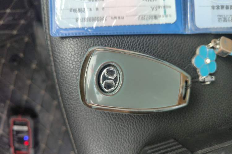 Used BAIC Senova X65 2015 2.0T Automatic Elite Model
