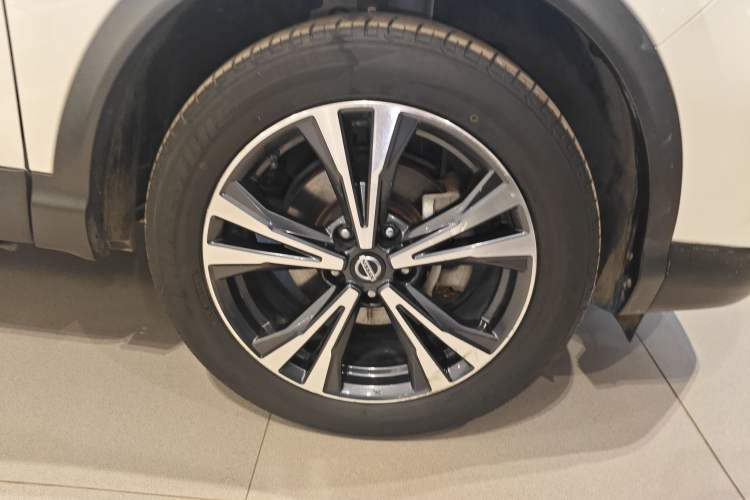 Used Nissan Qashqai 2019 2.0L CVT Luxury Edition Exterior 5