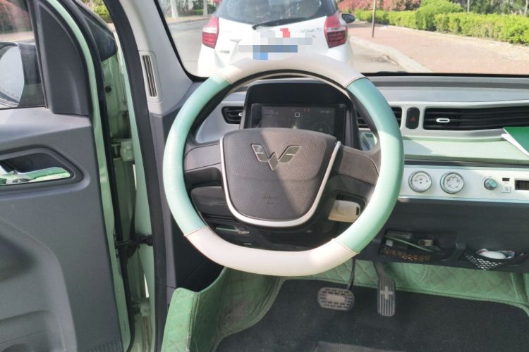 Used Wuling Hongguang MINIEV 2022 Macaron Premium Model – Lithium Iron Phosphate