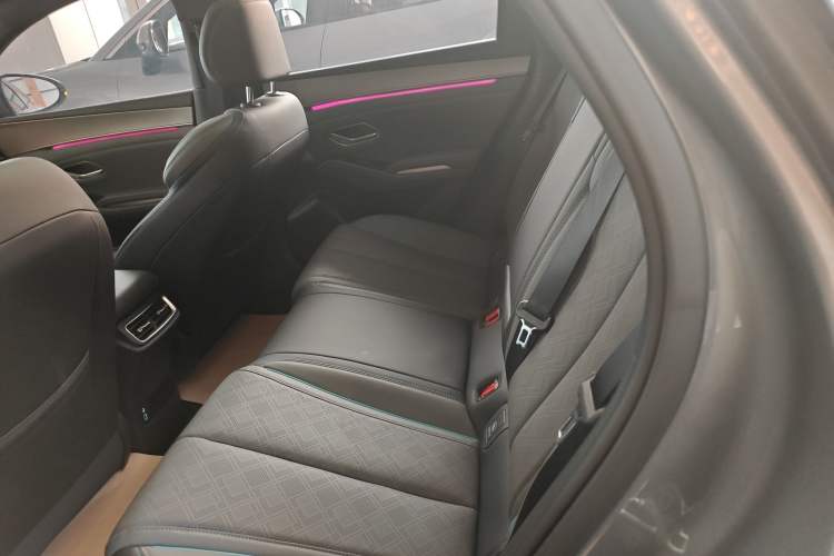 Used BYD Qin L 2025 DM-i Smart Drive 120KM Excellence Model
