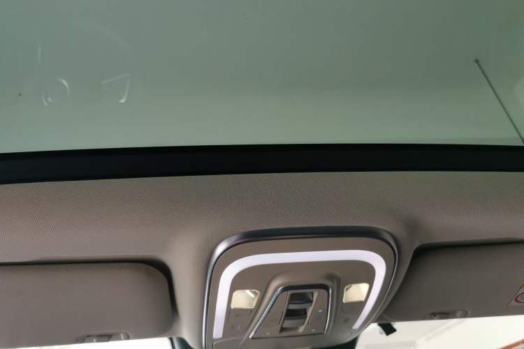 Used BYD Tang 2019 2.0T Automatic SmartConnect Prestige 7-Seater China VI Standard Headliner