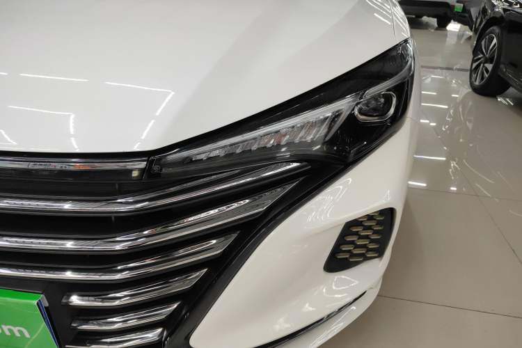 Used CHANGAN Eado 2021 PLUS 1.6L GDI CVT Luxury Model Left Front Headlight