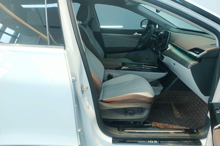 Used Volkswagen ID.6 X 2022 Smart Enjoyment Long-Range Edition
