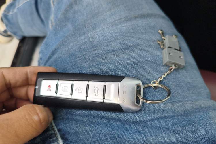 Used Wey VV7 2017 2.0T Flagship Model Vehicle Key