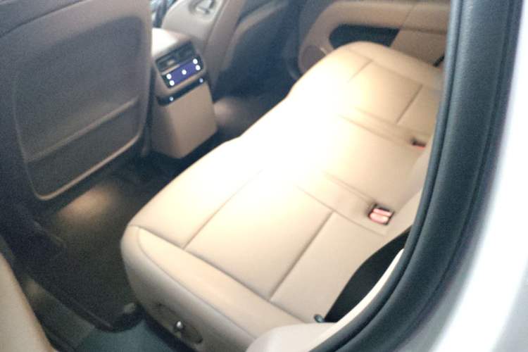 Used Li Auto i6 2025 Model Two-Wheel-Drive Standard Type
