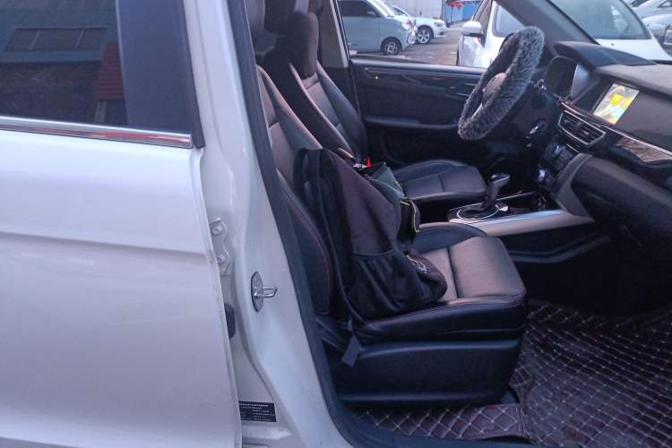 Used Zotye Domy X5 2015 1.5T CVT Landlord Edition China V Standard Right Front Seat