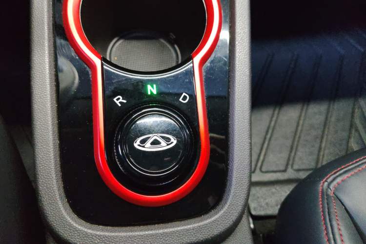 Used Chery QQ Little Ant 2022 Sweet Pink Edition Half-Sugar Version Lithium Iron Phosphate 30 kW 301 km Gear Lever