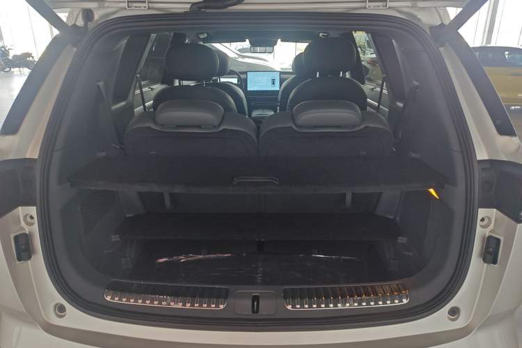 Used Dongfeng eπ eπ008 2024 210Max Range-Extended Version 6 Seats