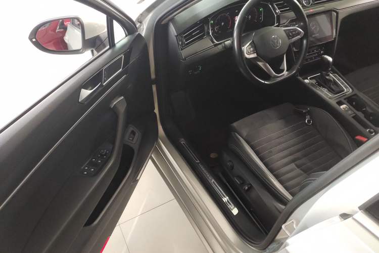 Used Volkswagen Magotan 2020 330TSI DSG Luxury Edition
