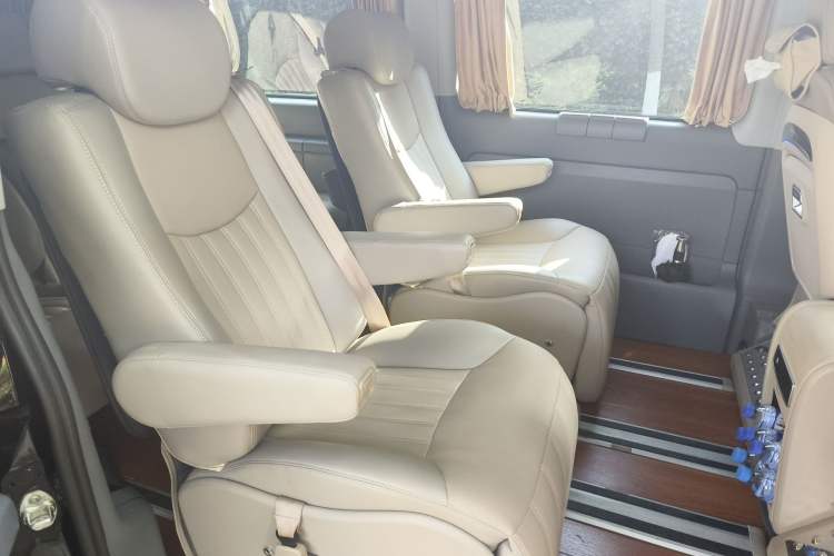 Used Mercedes-Benz Vito 2013 3.0L Elite Edition Left Rear Seat