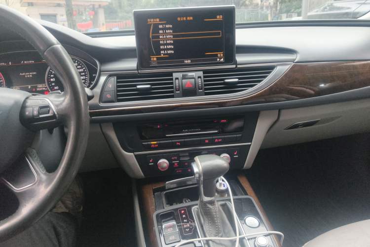 Used Audi A6L 2012 30 FSI Luxury Model