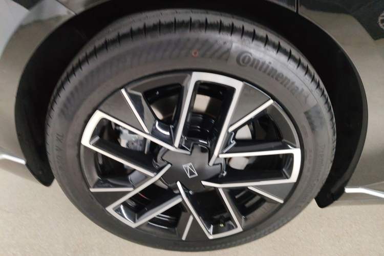 Used Avatr 06 2025 Max All-Electric Version
