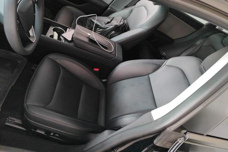 Used Tesla Model 3 2023 Rear-Wheel-Drive Version
