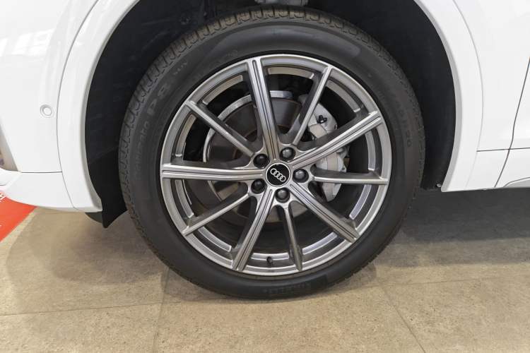 Used Audi Q5L 2022 40T Luxury Dynamic Model
