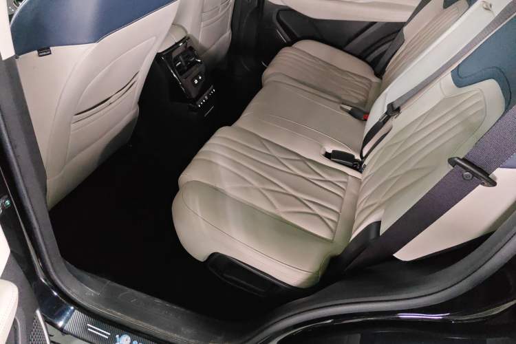 Used JETOUR Shanhai L7 2024 1.5T 120km MAX 5-Seater Left Rear Seat