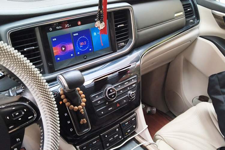 Used GAC Trumpchi M8 2018 320T Luxury Edition Audio And AC Panel