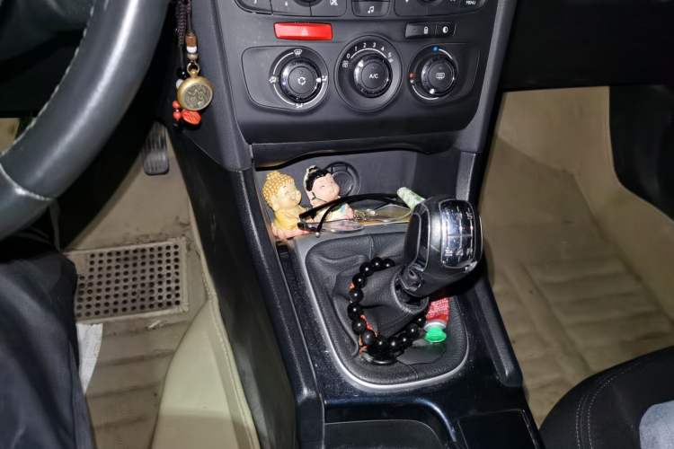 Used Citroen C4L 2014 1.8L Intelligent Drive Manual Enjoyment Model Gear Lever