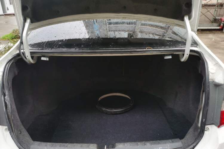 Used Honda Crider 2015 1.8L automatic comfort version Trunk