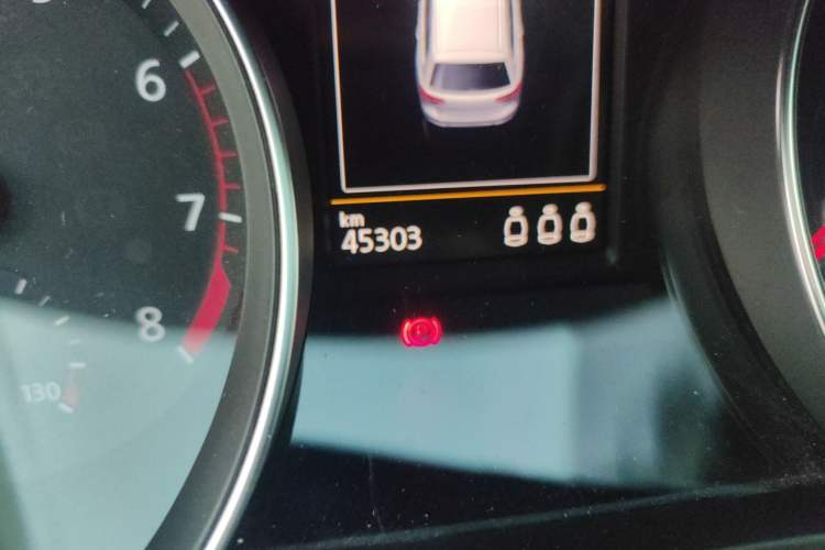 Used Volkswagen Variant 2018 380TSI Two-Wheel Drive Comfort Edition Odometer Close Up