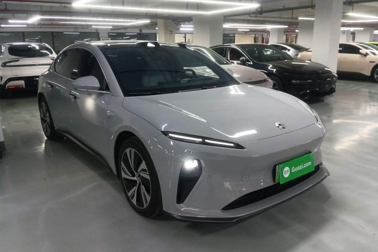 Used Nio ET5 2024 75 kWh Front Right 45 Deg