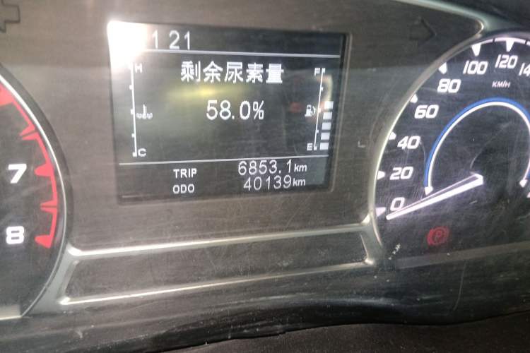 Used JMC Transit 2019 2.8T Commercial Version Short Wheelbase Mid-Roof 6-Seater China VI JX493 Odometer Close Up