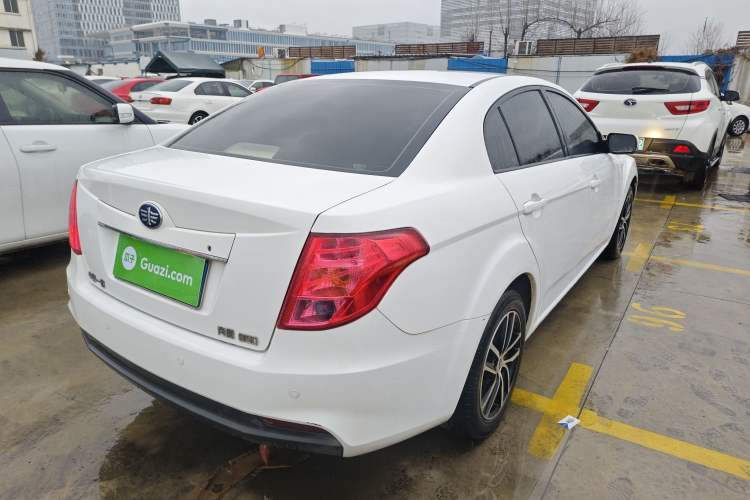 Used Bestune B50 2013 1.6L manual luxury version
